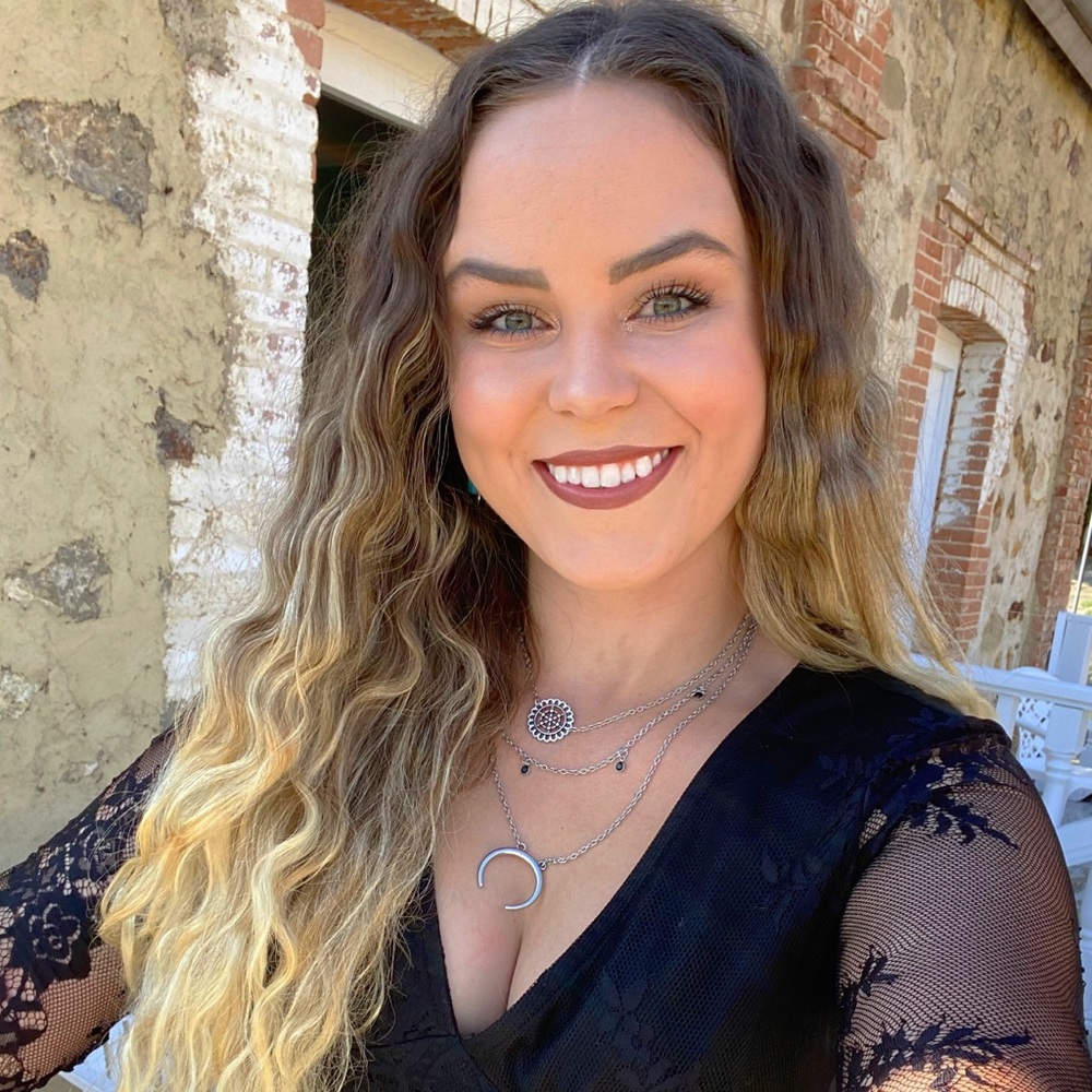 Meet your Posher, Sara